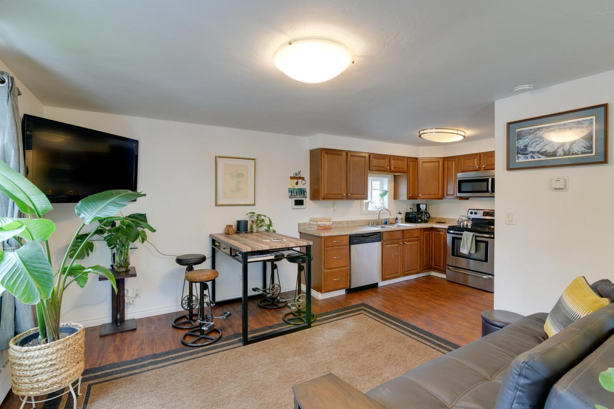 Cozy Anchorage Retreat Less Than 4 Mi To Downtown! Exterior photo