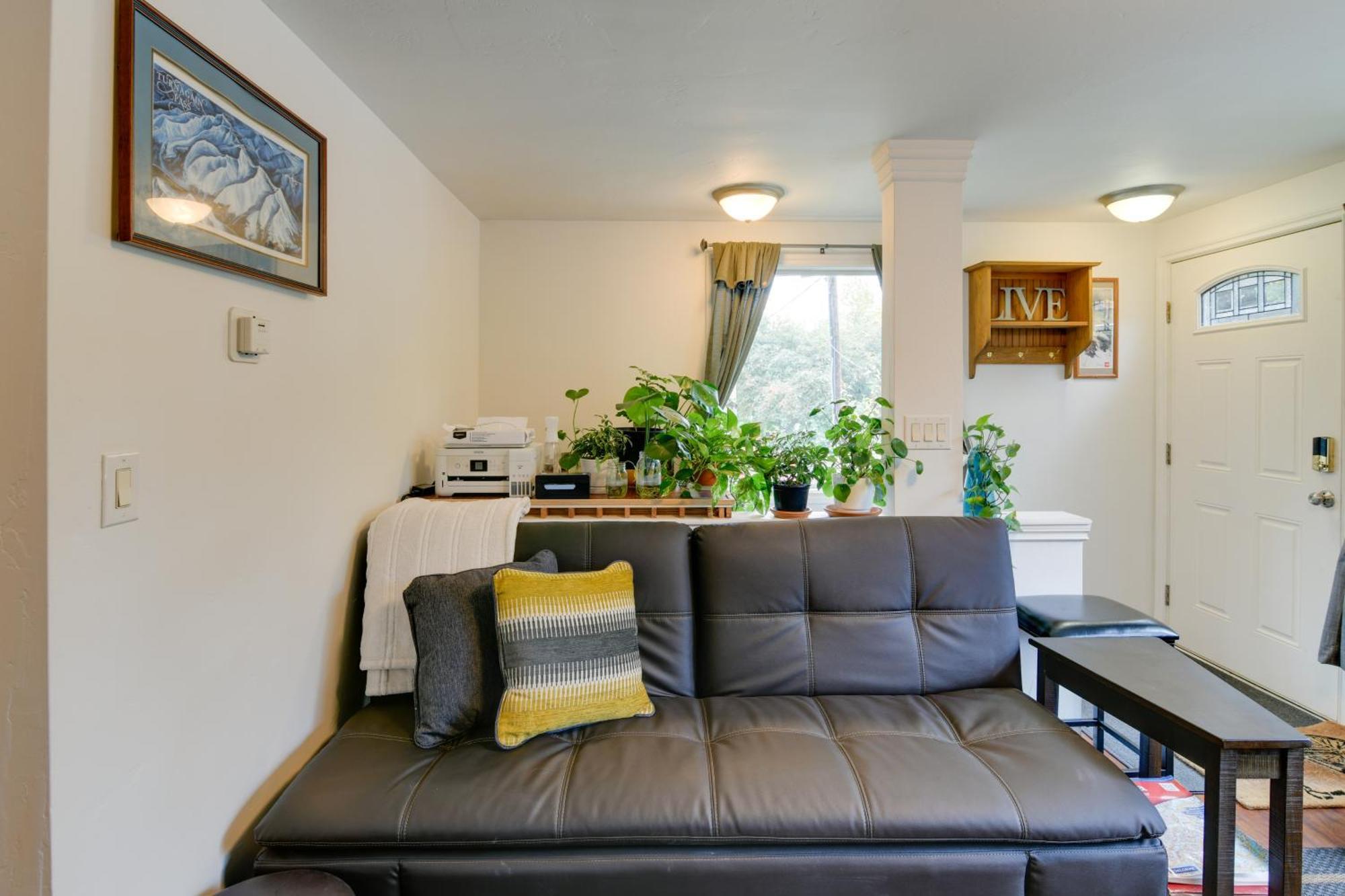 Cozy Anchorage Retreat Less Than 4 Mi To Downtown! Exterior photo