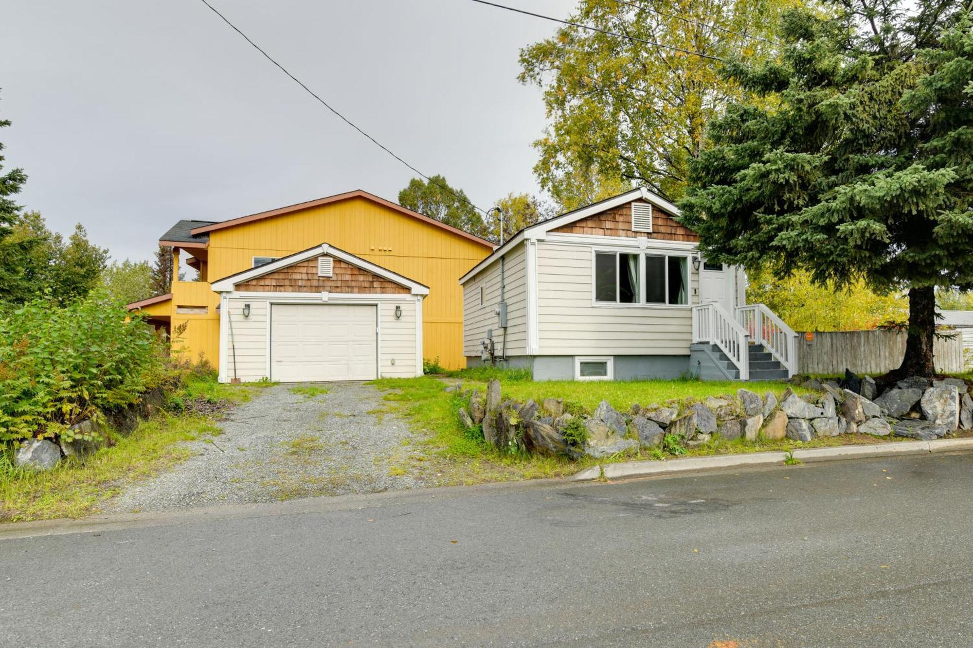 Cozy Anchorage Retreat Less Than 4 Mi To Downtown! Exterior photo